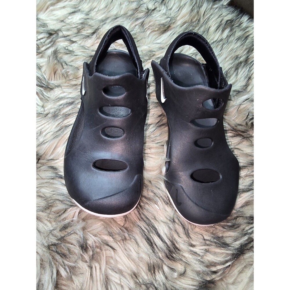 Sandals
Nike Kids Black Slip-On Sport